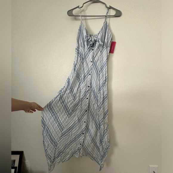 Stripped tight fairy styled midi dress - Picture 2 of 9